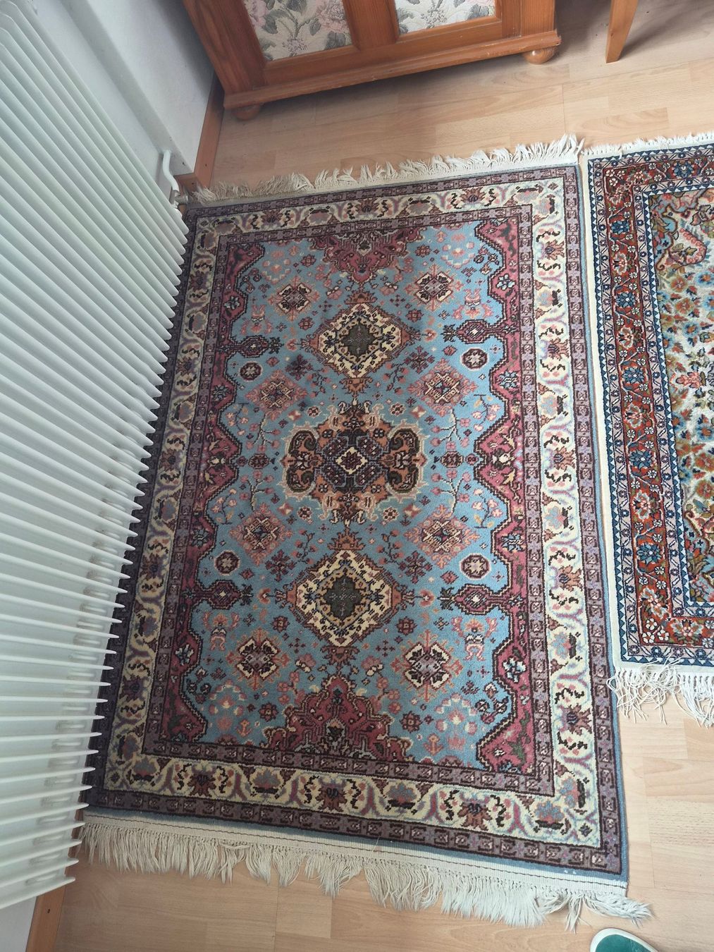 Tapis: Orientteppich blau mit Fransen gemustert gebraucht – D'occasion à Rorschach par jana_94s