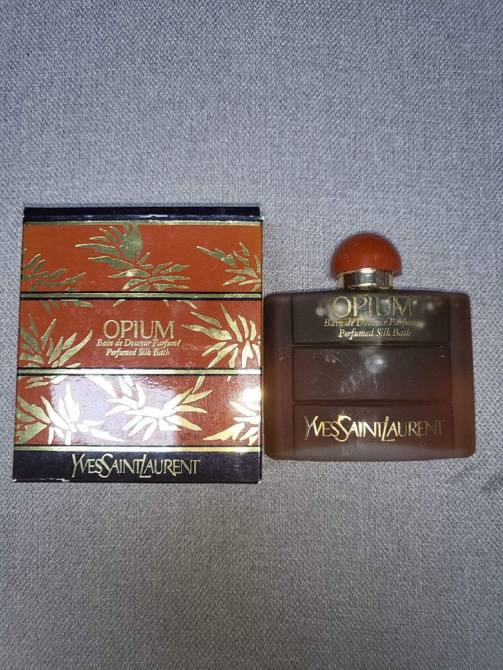 Saint Laurent Profumi & Eau de Toilette: OPIUM Bain de Doureur Parfumé Perfumed Silk Bath – Nuovo (secondo la descrizione) da Lenk im Simmental venduto da banane50626 1