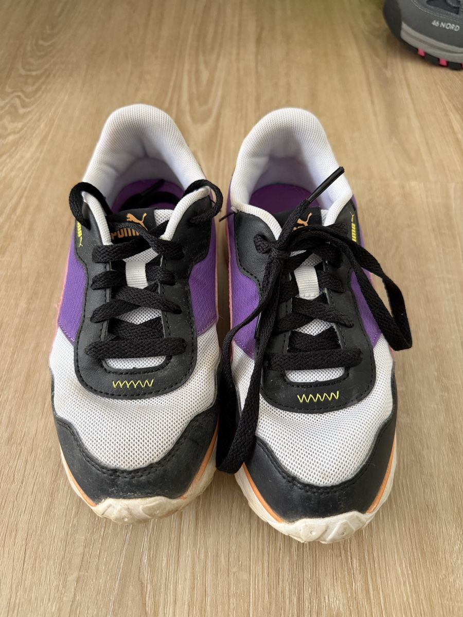 Puma Schuhe für Mädchen: Sport Schuhe Puma Grosse 34.5 – Gebraucht aus Bülach von mitsuhashi