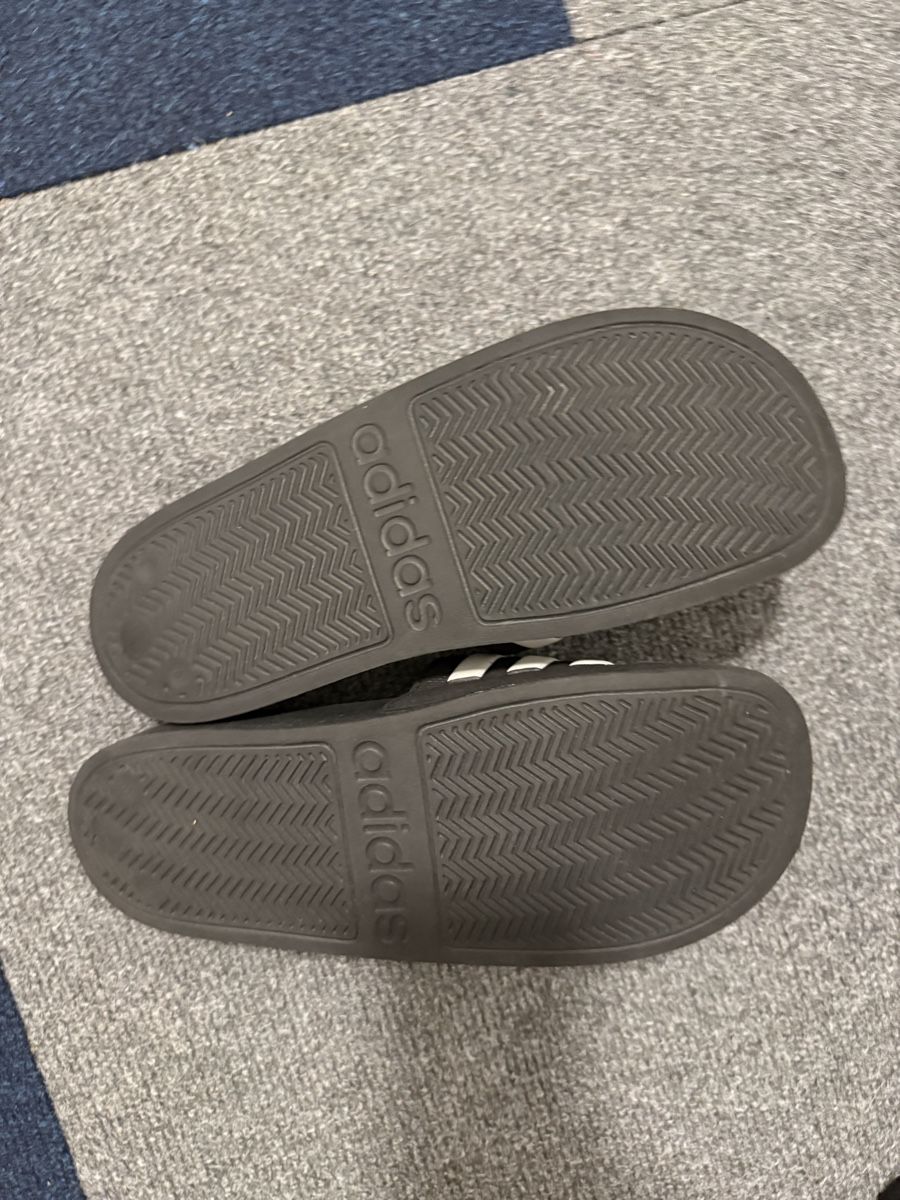 Scarpe da uomo: Adidas Sliders, Size 37, for Summer! – Usato da Zuerich venduto da mjaudm 1