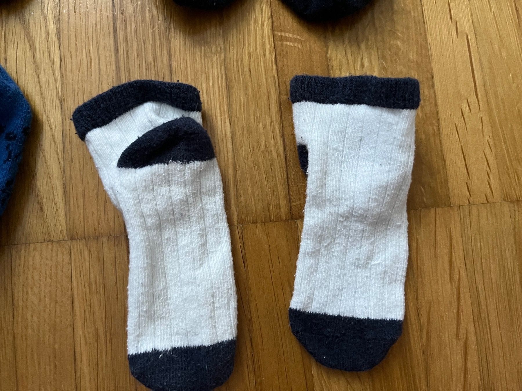 Calze per bambini: Socken Gr. 19-22 (4 Stk) – Usato da Jona venduto da Good_luck1_ 5