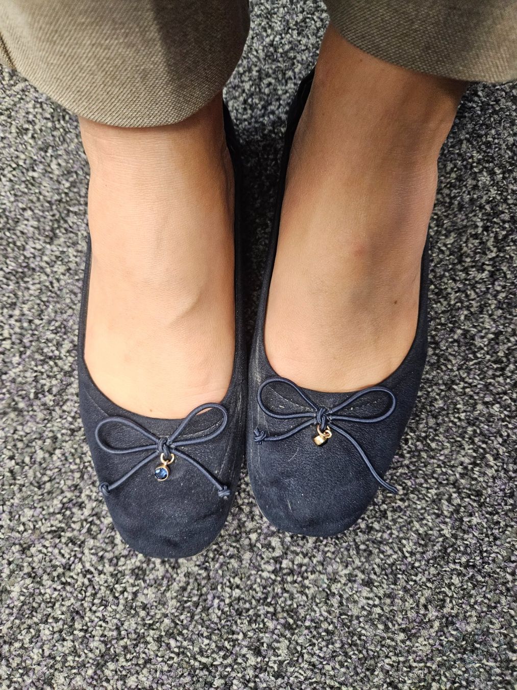 Damenschuhe: Ballerinas marine – Gebraucht aus Suhr von jes_rtc9