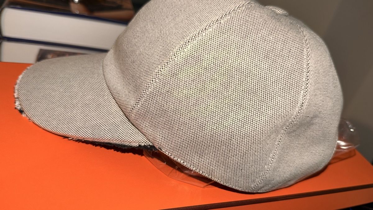 Hermès Chapeaux, bonnets & casquettes: Hermes gray cotton cap  – Neuf (Voir description) à Genève par val_rp9x 5