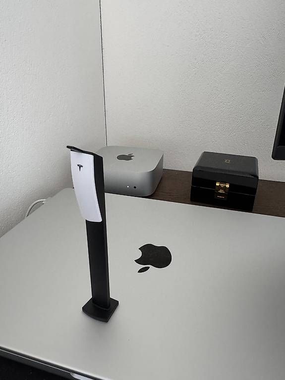 Tesla Caricabatterie: Tesla Charger Plastic Stand – Nuovo (secondo la descrizione) da Schübelbach venduto da Rahnmont 3