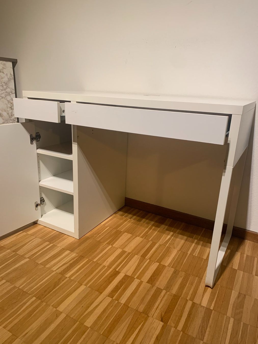 Ikea Schreibtische: Ikea Desk White 105x75x50 – Gebraucht aus Zürich von  1
