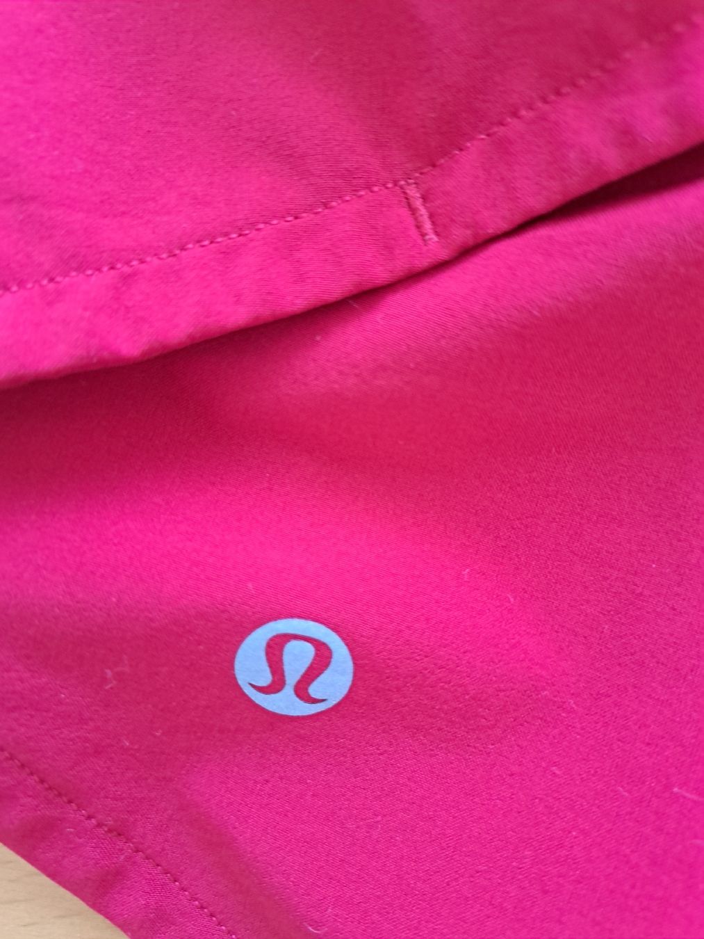 Lululemon Pantaloni: Lululemon Shorts  – Usato da Thalwil venduto da sternenstaub369 3