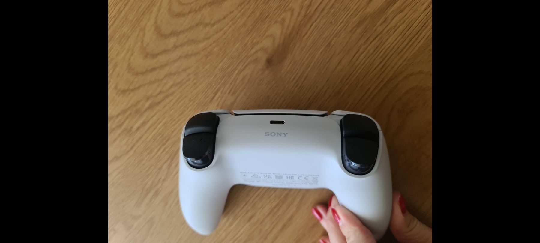 Sony Controller: Sony DualSense Controller weiss PS5 neuwertig  – Nuovo (secondo la descrizione) da Emmenbrücke venduto da gatasalvache 2