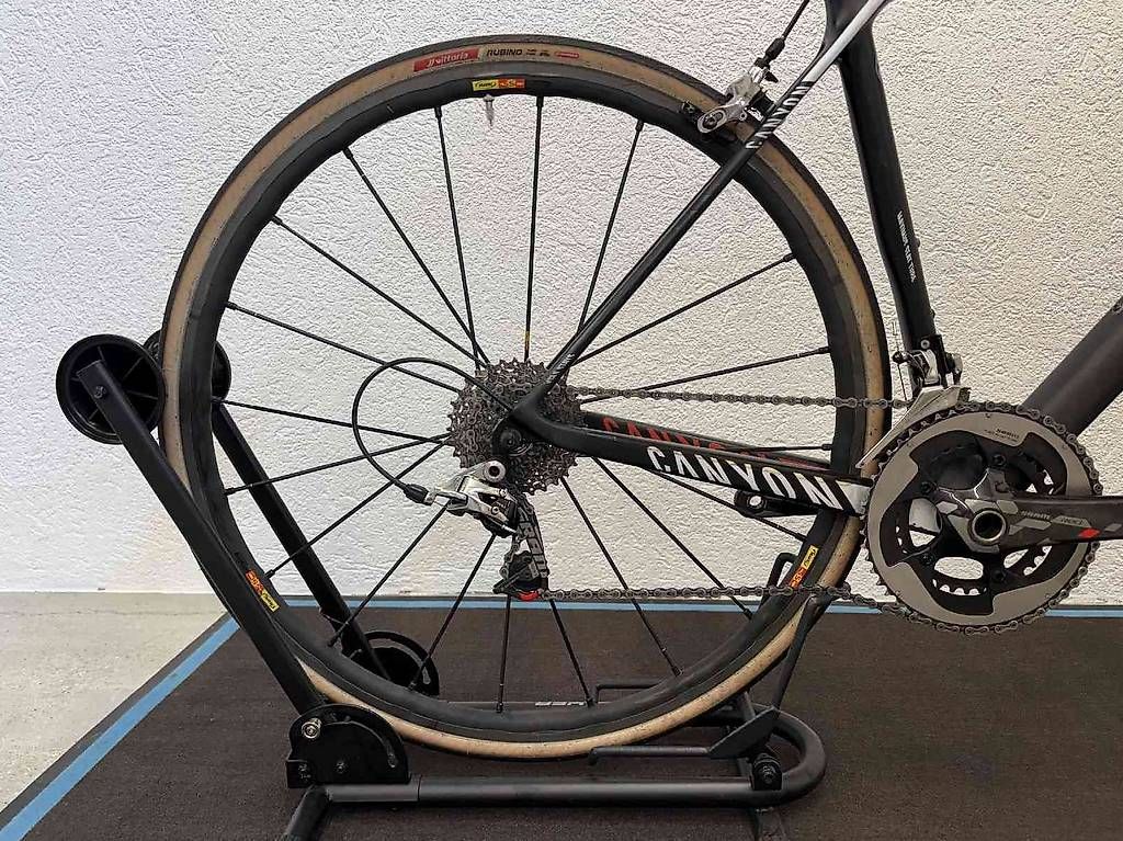 Vélos: Canyon Ultimate CF SLX Occasion – D'occasion à Bévilard par Palouette 1