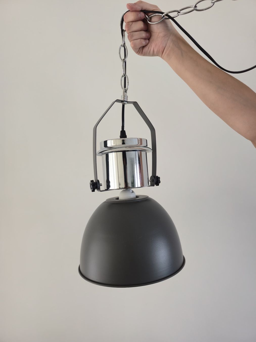 Lampes: Pendelleuchte Komplett-Set: Schwarz/Grau – D'occasion à Wädenswil par MilouvdM 2