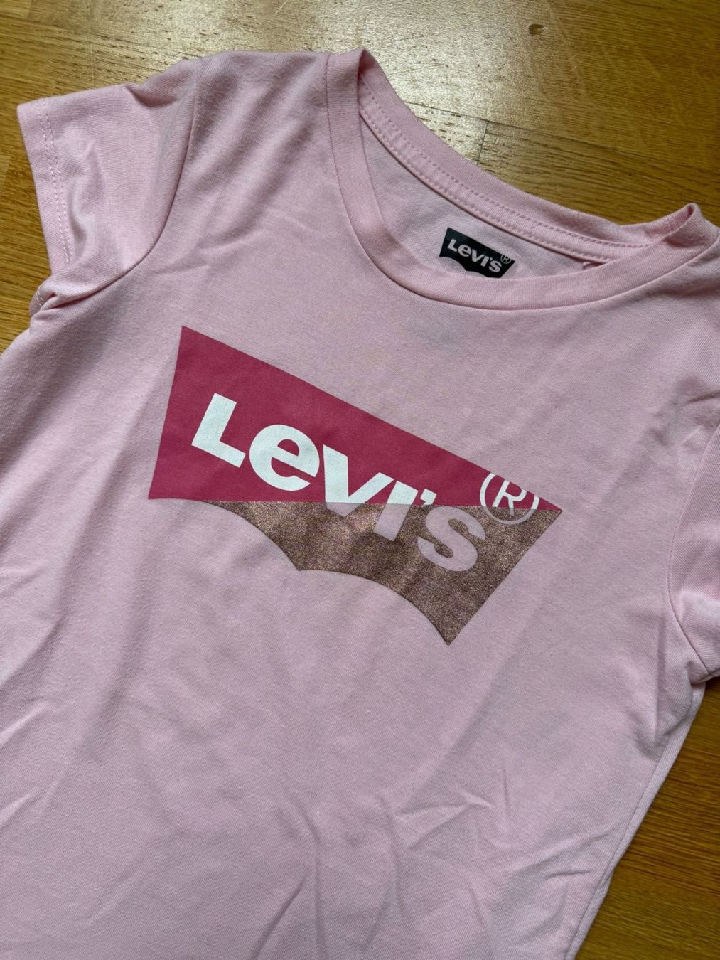 Levi's Camicette, T-shirt & Top: T-Shirt von Levis – Usato da Spiez venduto da HomeShoppingSpiez 1