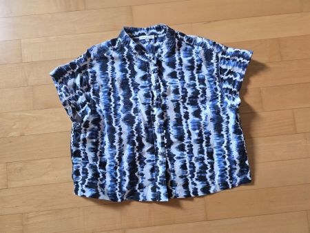 Sommerliche, blaue-weisse Bluse - im modernen cropped Style