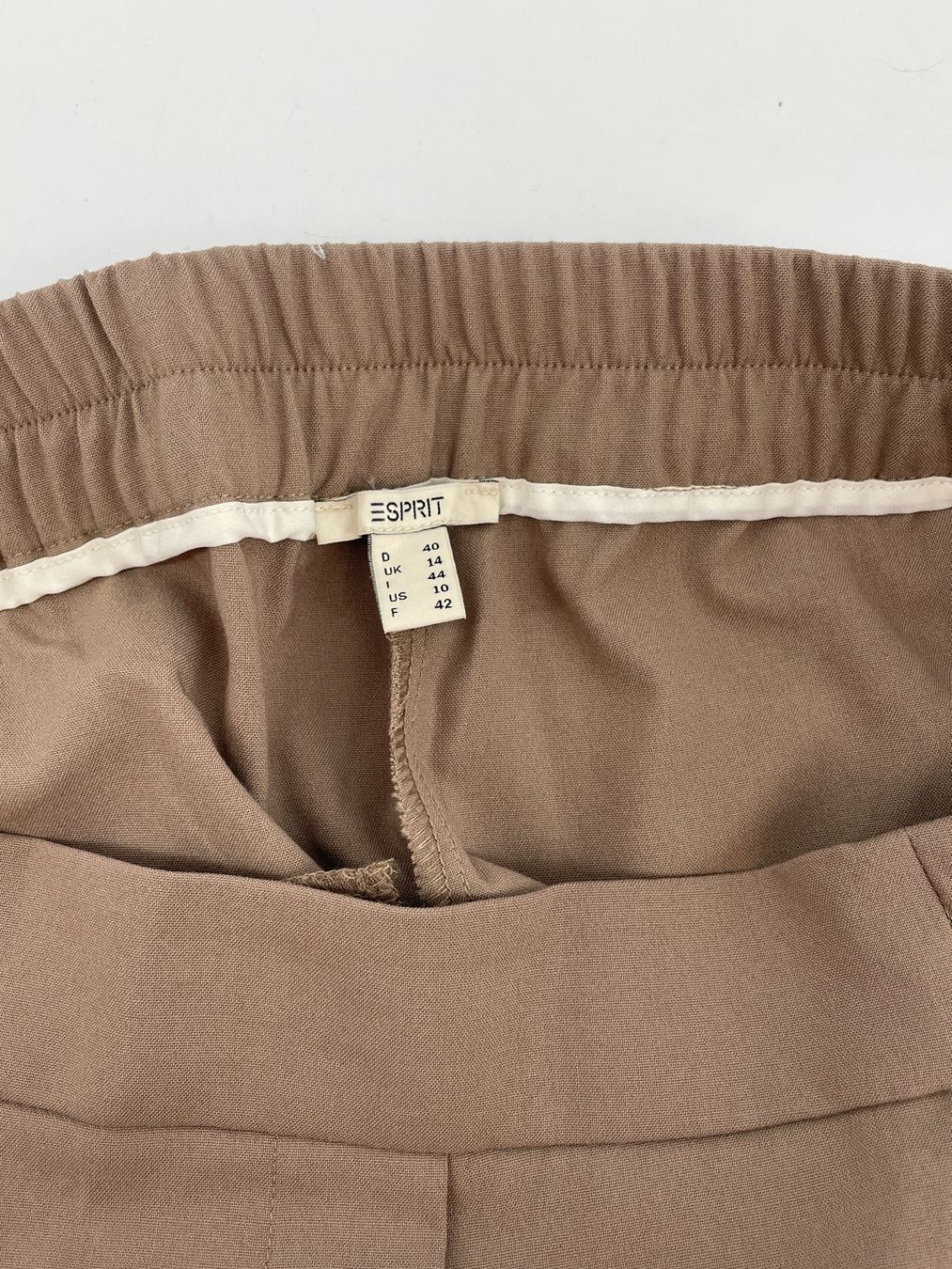Esprit Pantaloni: 7/8 Hose von Esprit Gr. 40 – Usato da Auenstein venduto da moin. 2
