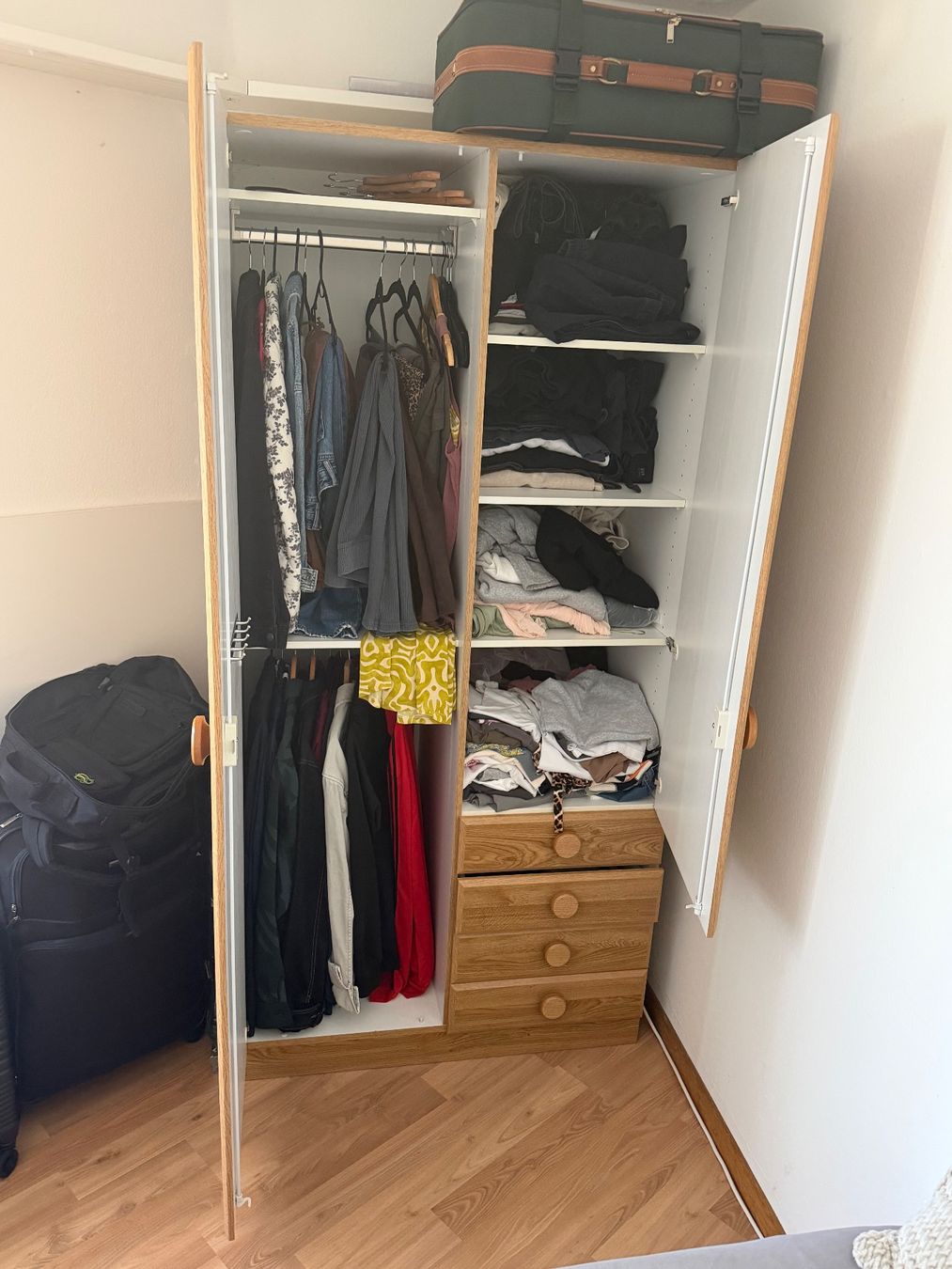Armadi: Schrank – Usato da Olten venduto da mva_g6ss 1