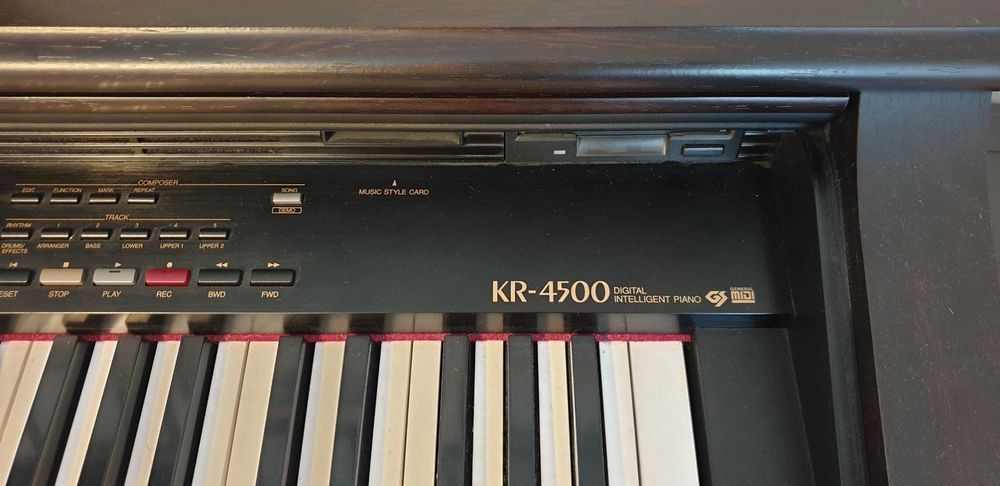 Roland deals kr 4500