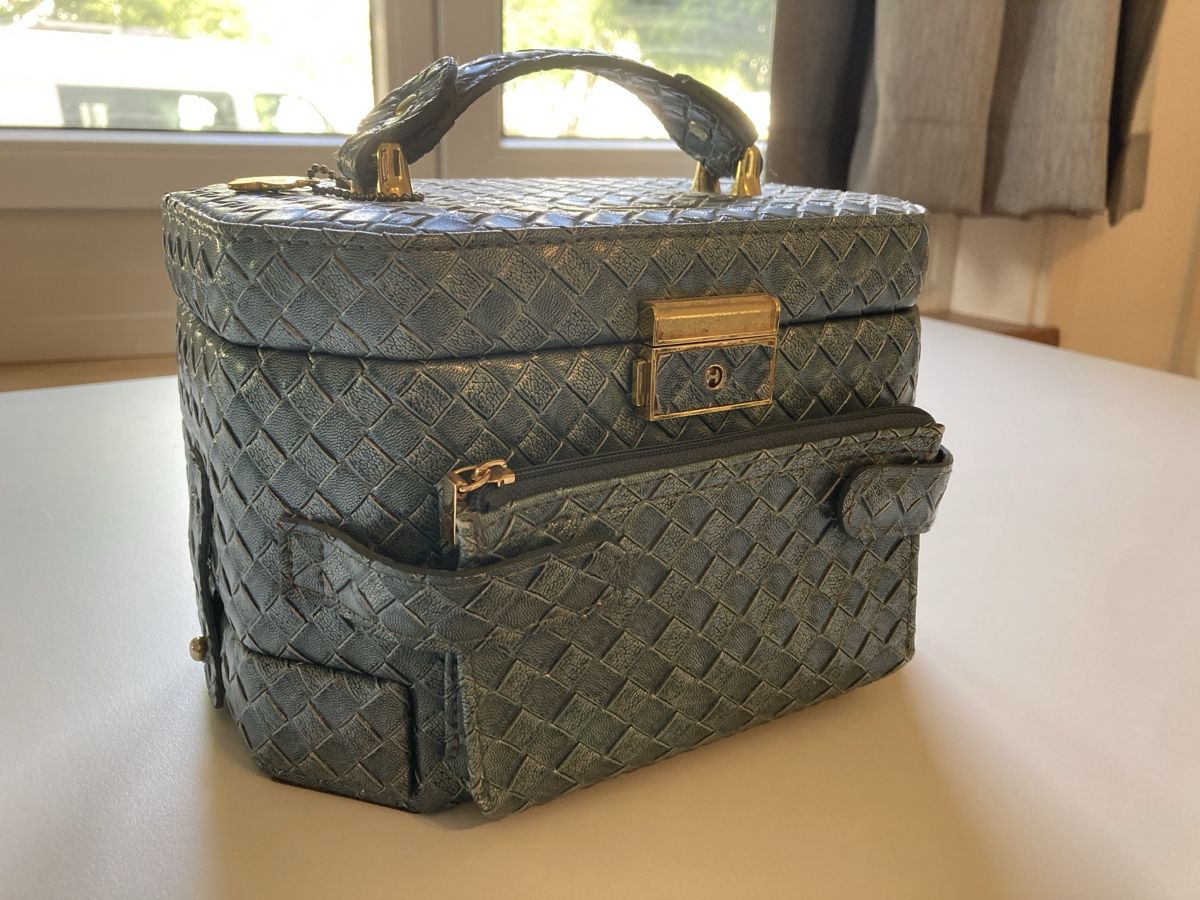 Sonstige Dekorationen & Accessoires: Schmuckbox – Gebraucht aus Zürich von lar_jt7t 1