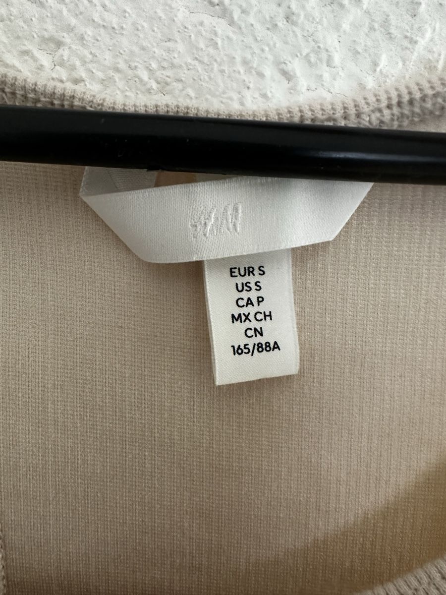 H&M Top: Body beige hm – Usato da Evilard venduto da zoe.mrsg 2