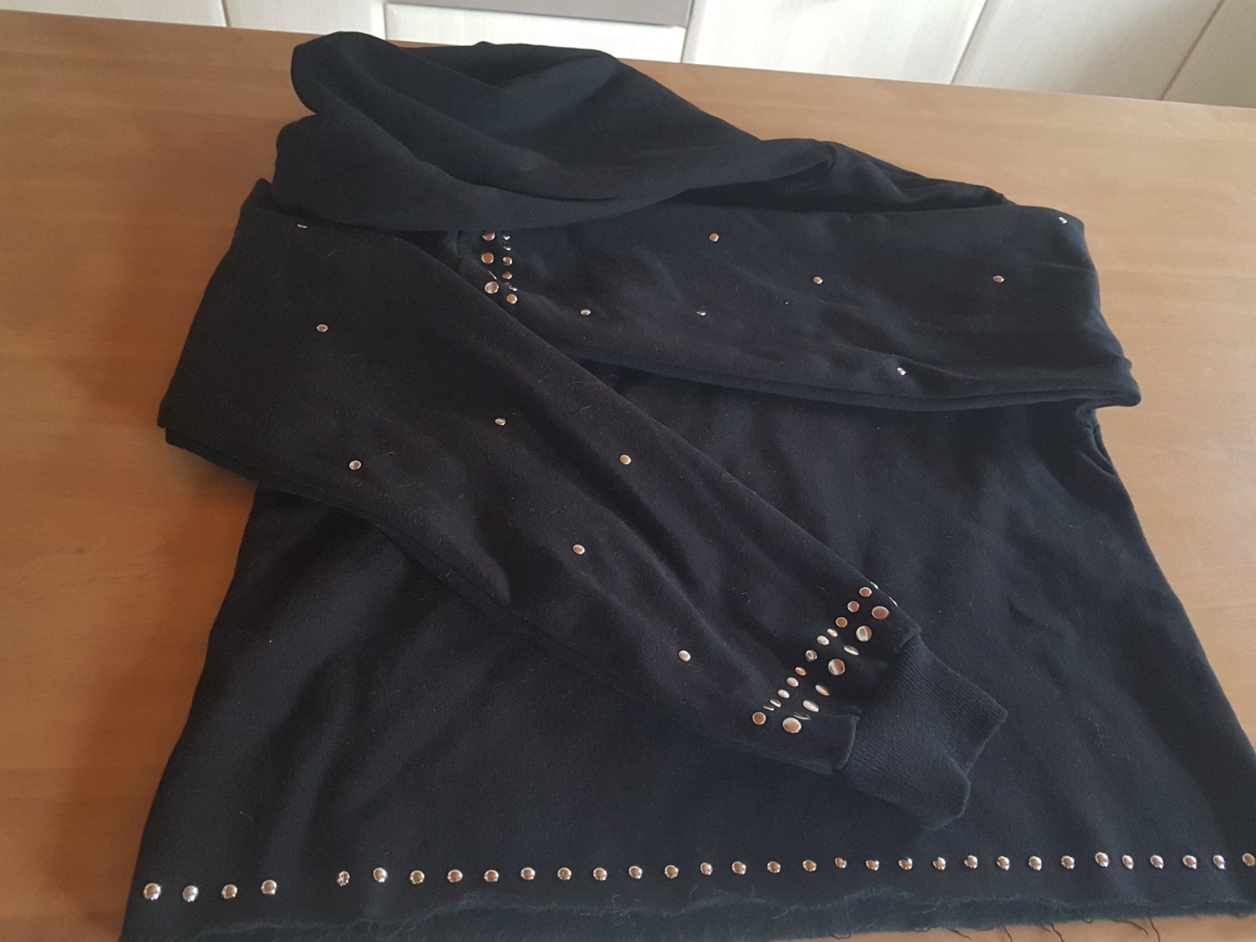 C&A Maglioni & Felpe: Pull avec capuchon taille M marque C&A 52% coton – Usato da Villiers venduto da san_jn5w 6