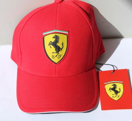 Ferrari Hut Classic Cap Baumwolle mit Etikette