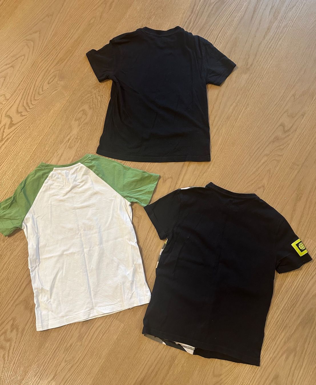 Camicie, T-shirt & Polo: 3 T-Shirts Gr.134-140 – Usato da Zürich venduto da Bastet6 1