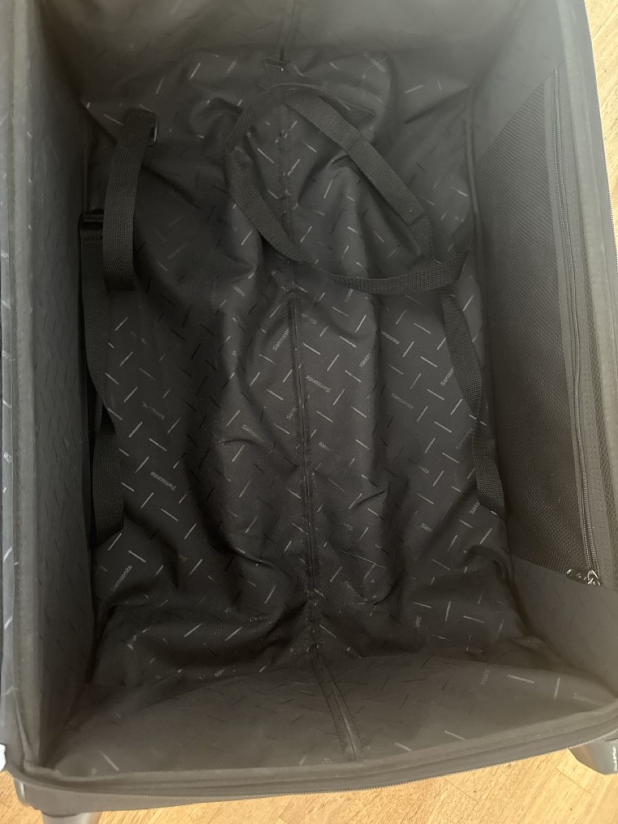 Samsonite Valigie: Rollkoffer Samsonite schwarz – Usato da Gibswil venduto da spongii 4