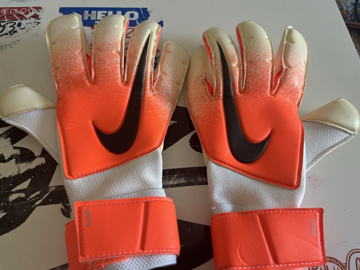 Nike Guanti & manicotti: Fussball Handschuhe nike – Usato da Zürich venduto da ame_f9rx