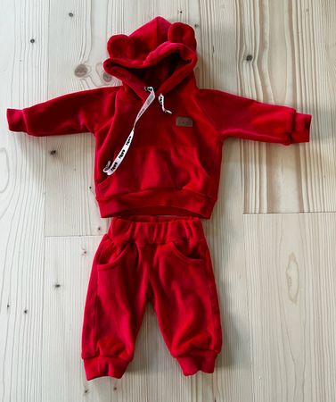 süsses Baby-Set Gr. 62 Rot Samt-Look – wie neu!
