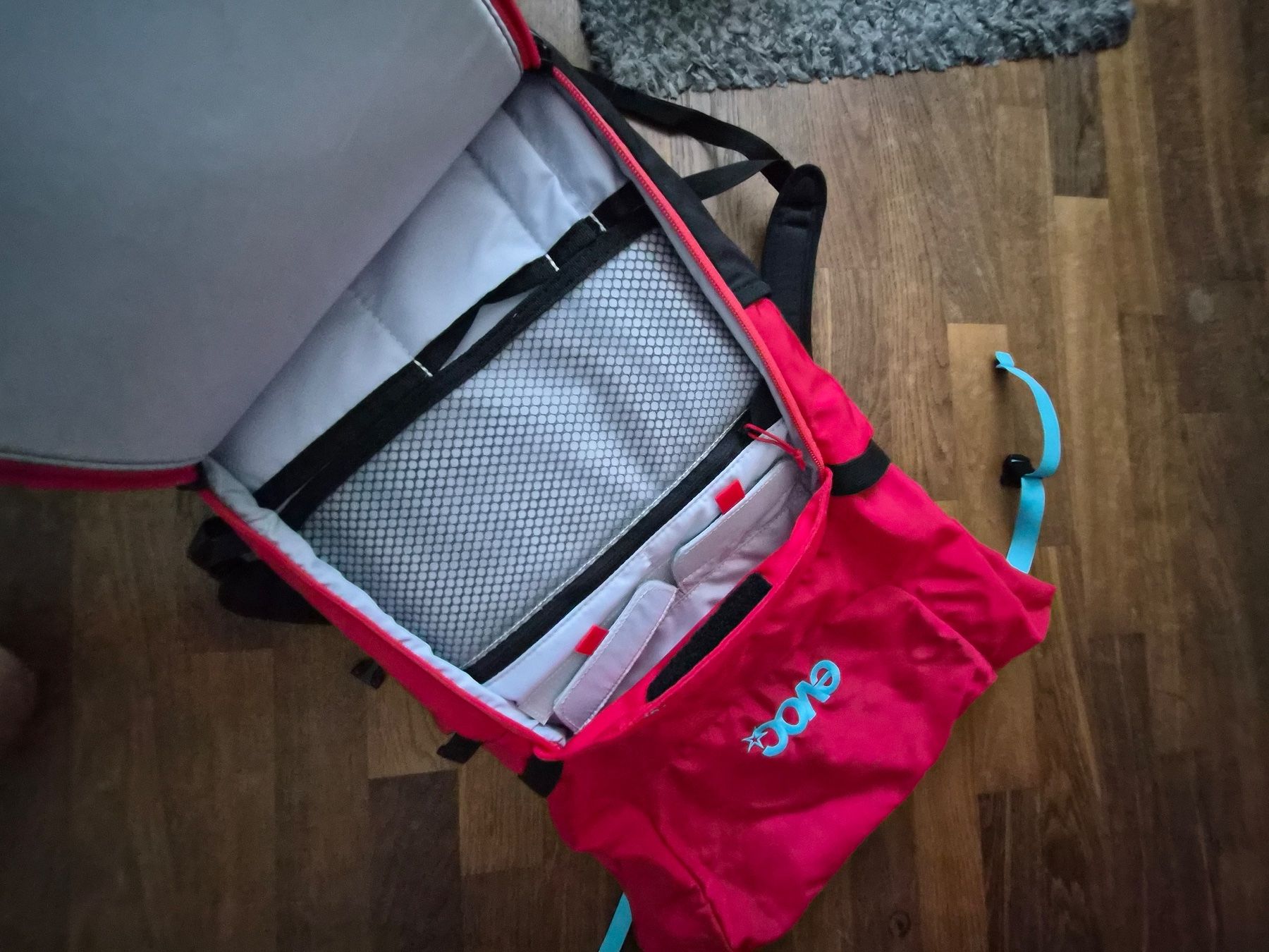 Evoc Zaini: EVOC Rucksack Rot – Usato da Neuendorf venduto da Tomruck 1