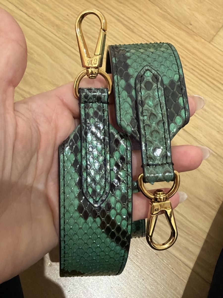 Louis Vuitton Sonstige Kleidung & Accessoires: Original Louis Vuitton Schulterriemen / Strap   Pythonleder  – Neu (gemäss Beschreibung) aus Binz von Sandra830 1