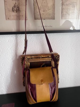Cartier Vintage Schultertasche Leder Bordeaux Beige