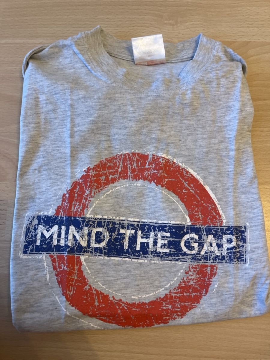 T-shirt: Mind the Cap Herren T Shirt – Usato da Düdingen venduto da MurRie