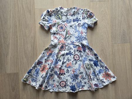 Handmade Jersey-Kleid mit Blumenmuster, Gr.104, gebraucht