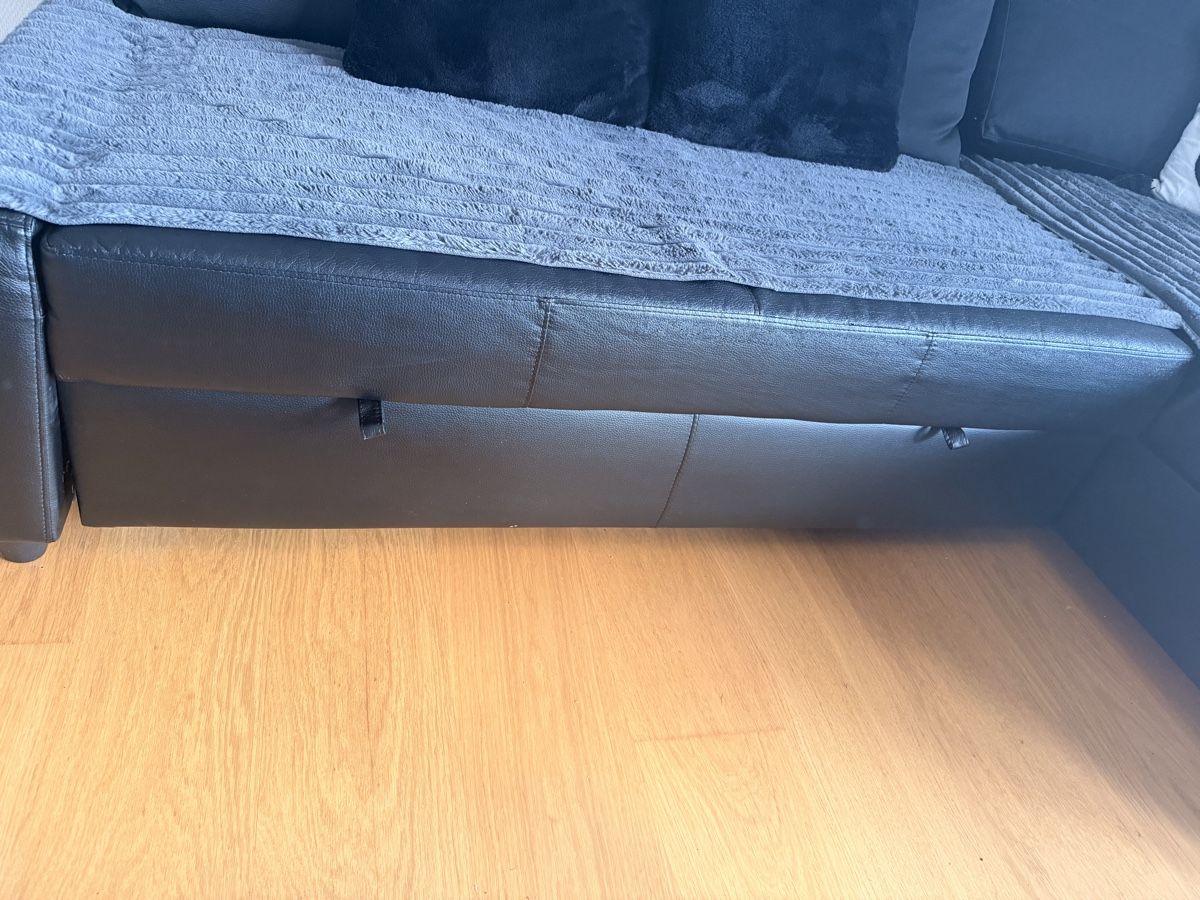 Ikea Divani: Ecksofa mit Schlaffunktion schwarz Gebrauchsspuren – Usato da Aadorf venduto da str_kt86 6
