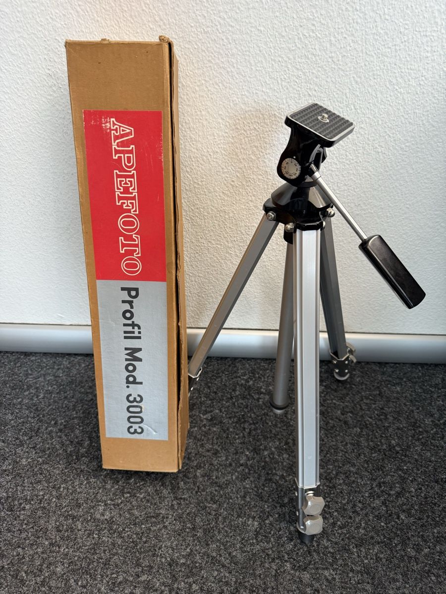 Treppiedi & Teste: Stativ Apefoto – Usato da Elgg venduto da dan_f8gv