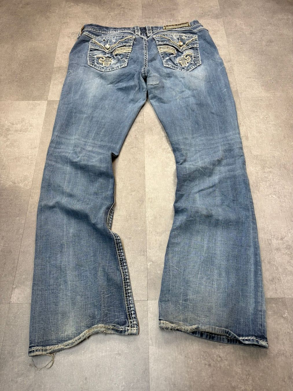 Jeans: Rock Revival Bootcut Flared Jeans - Grösse XL/34 – Nuovo (secondo la descrizione) da Werdenberg venduto da hase.vintage 1