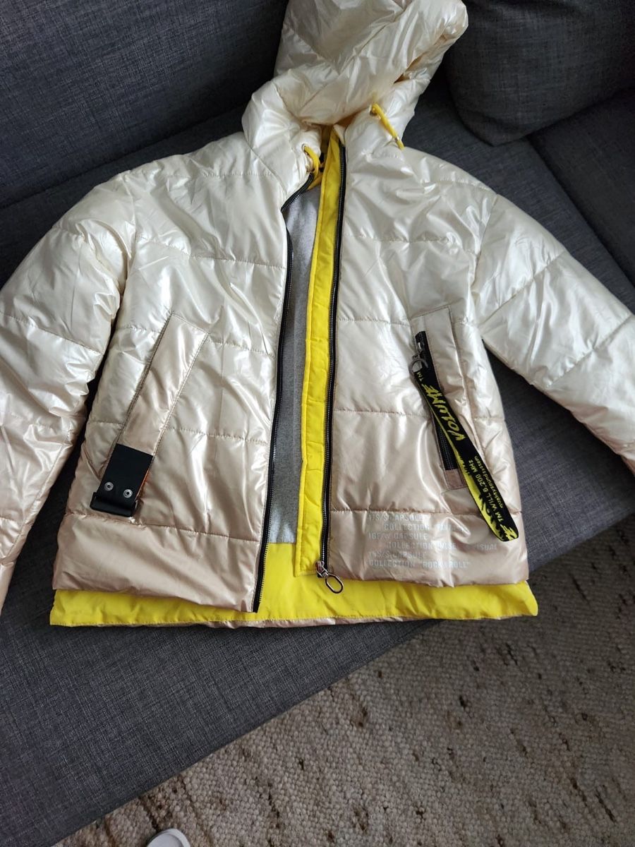 Giacche: Cream & Gold Puffer Jacket, Size S – Usato da Fällanden venduto da ekaterinatheissl 4
