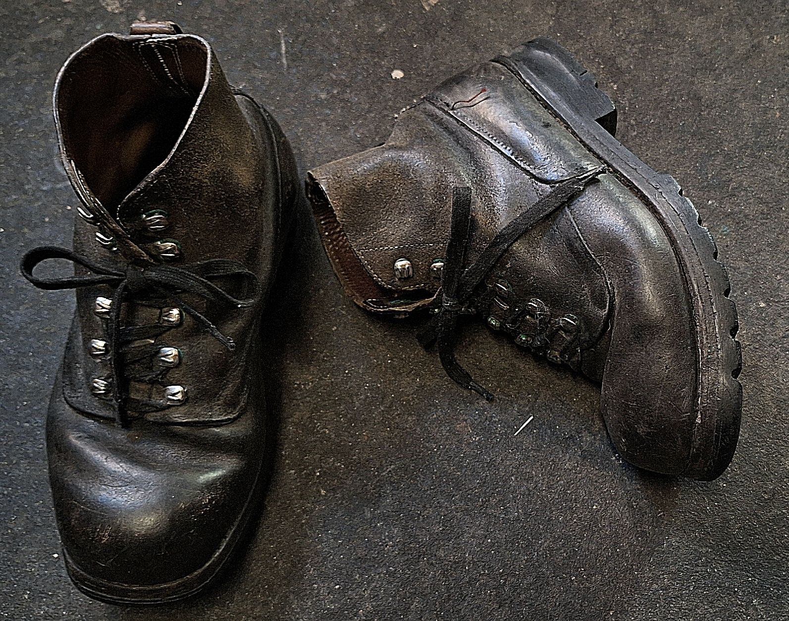Bally Herrenschuhe: alte Bally Militär/ Armee Schuhe – Gebraucht aus Emmenbrücke von abu_9mj8 1