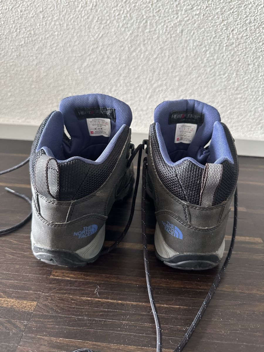 North Face Scarpe da donna: Wanderschuhe  – Usato da Zürich venduto da aly_ai7 1