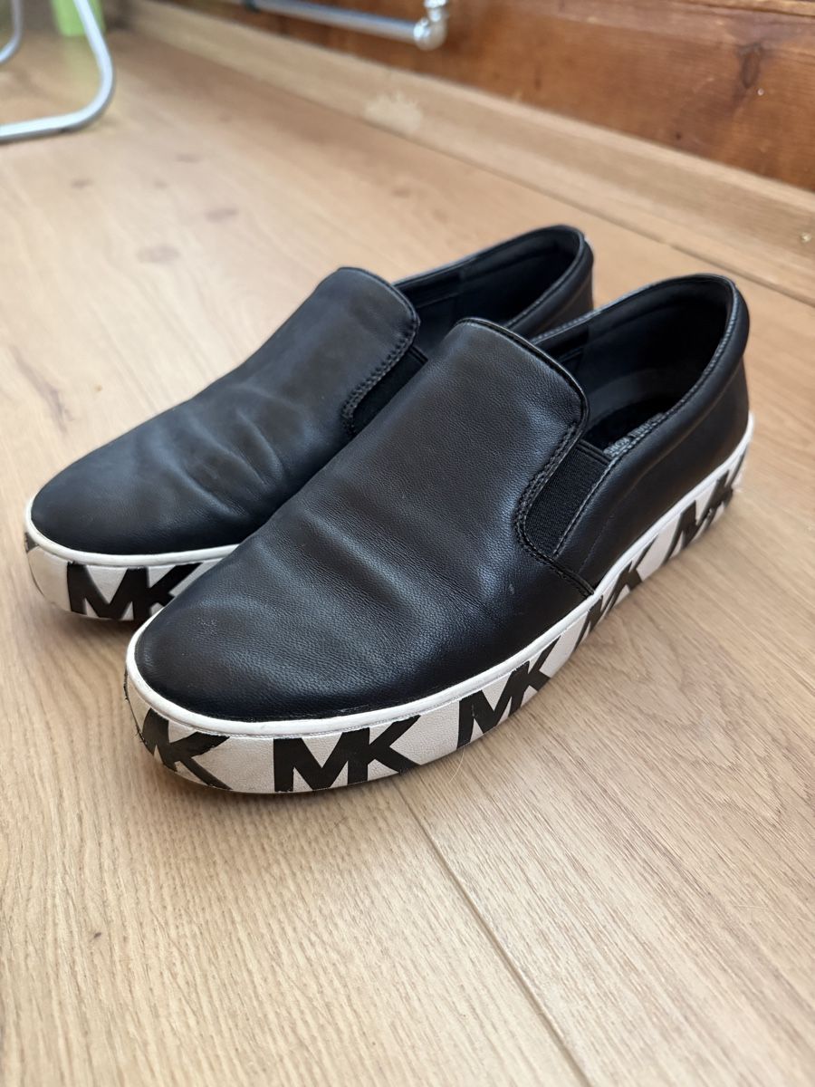 Michael Kors Chaussures femmes: Mickael Kors chaussures t39 – D'occasion à La Sagne VD par jeliquidetout 1