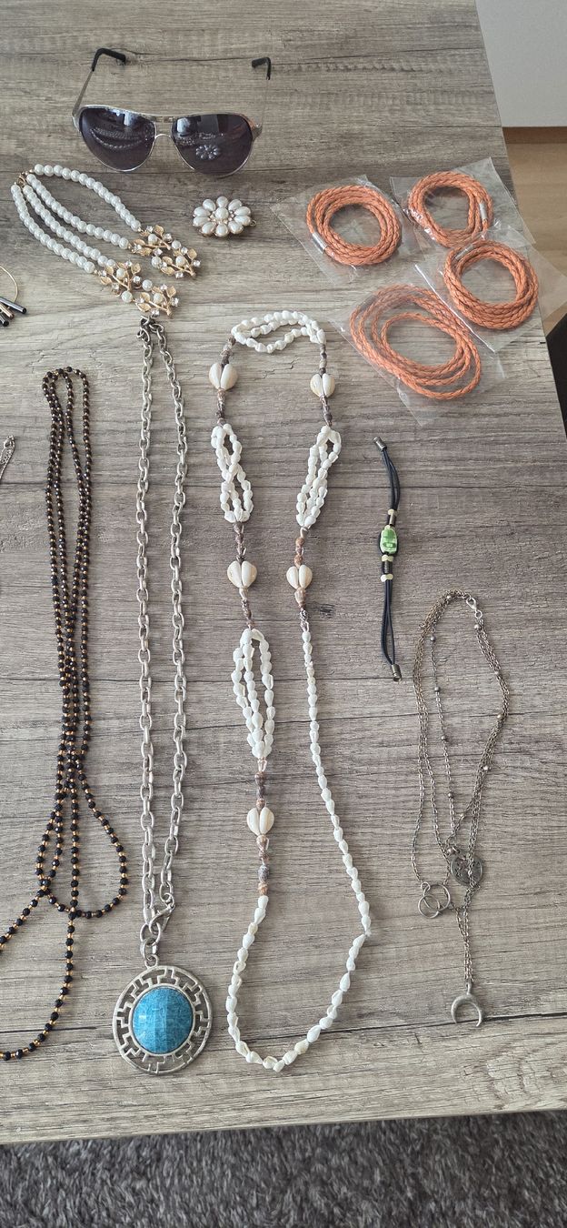 Altri gioielli: Modeschmuck, verschiedene. Ohrringe, Halsketten, Armbänder – Usato da Schöfflisdorf venduto da nun_zr8r 2