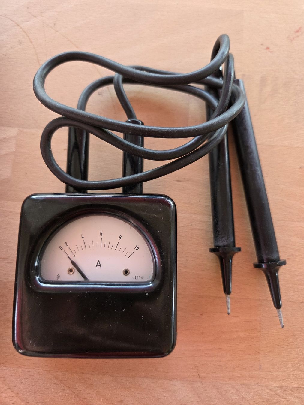 Mesurer: Altes Amperemeter  – D'occasion à Rickenbach Sulz par Kodachrom 1