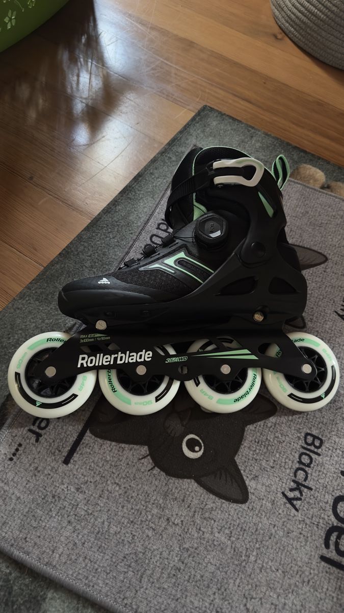 Inline-Skating & Rollschuhe: Rollerblade Macroblade 90 – Neu und originalverpackt aus Effretikon von mim_7qmh 8