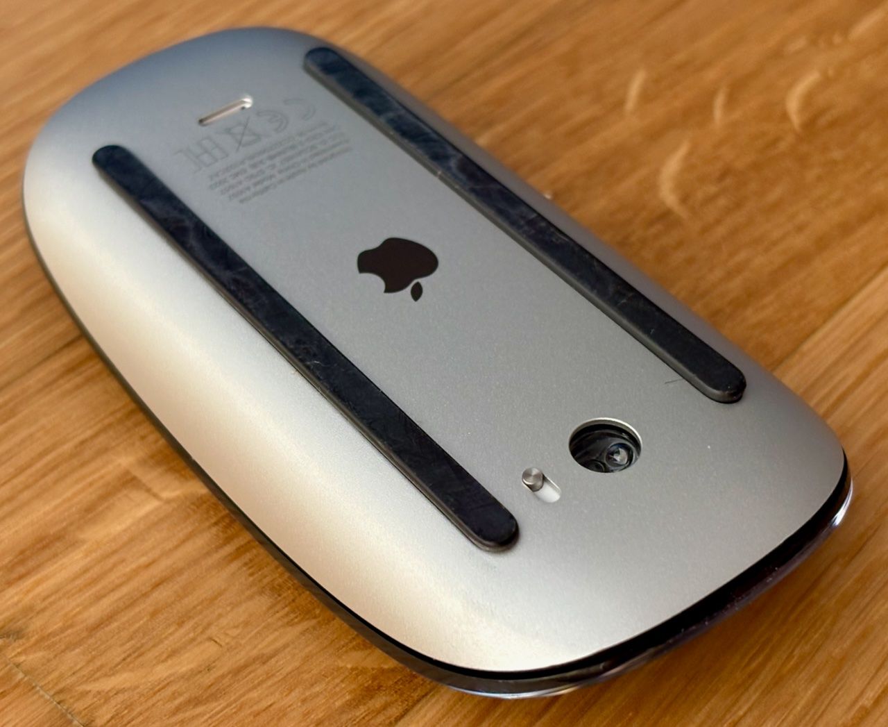 Apple Mouse: Apple Magic Mouse Schwarz Lightning mit Ladekabel – Usato da Zürich venduto da SierraKilo 3