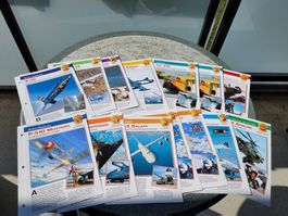 Diverse Datenkarten zu Flugzeugen