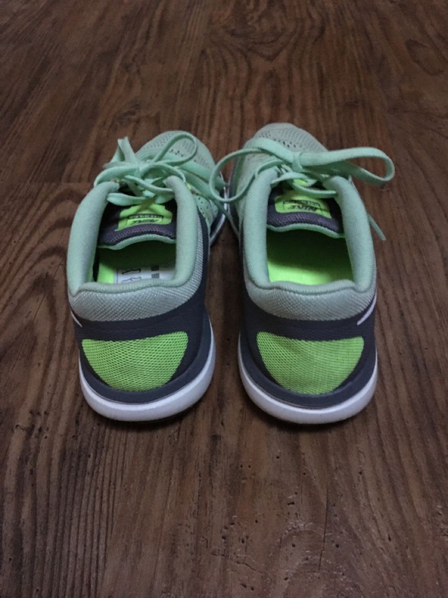 Scarpe da donna: Nike Flex Turnschuhe Grösse 39 Freizeitschuh  grün – Usato da Lauenen b. Gstaad venduto da Li-A8gut 2