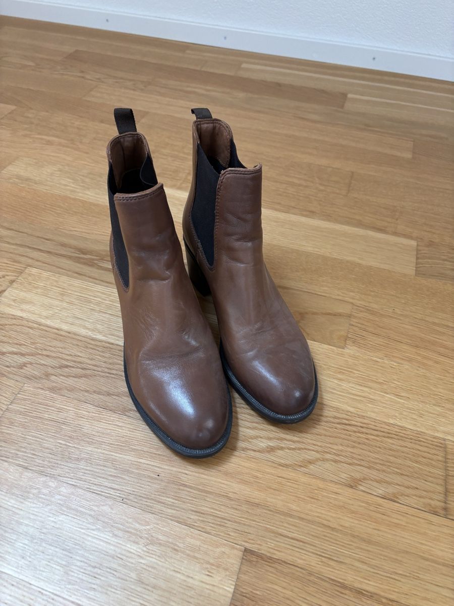 Damenschuhe: Varese Stiefeletten Gr 37 braun/schwarz – Gebraucht aus Bettwiesen von ras_9rk9 1