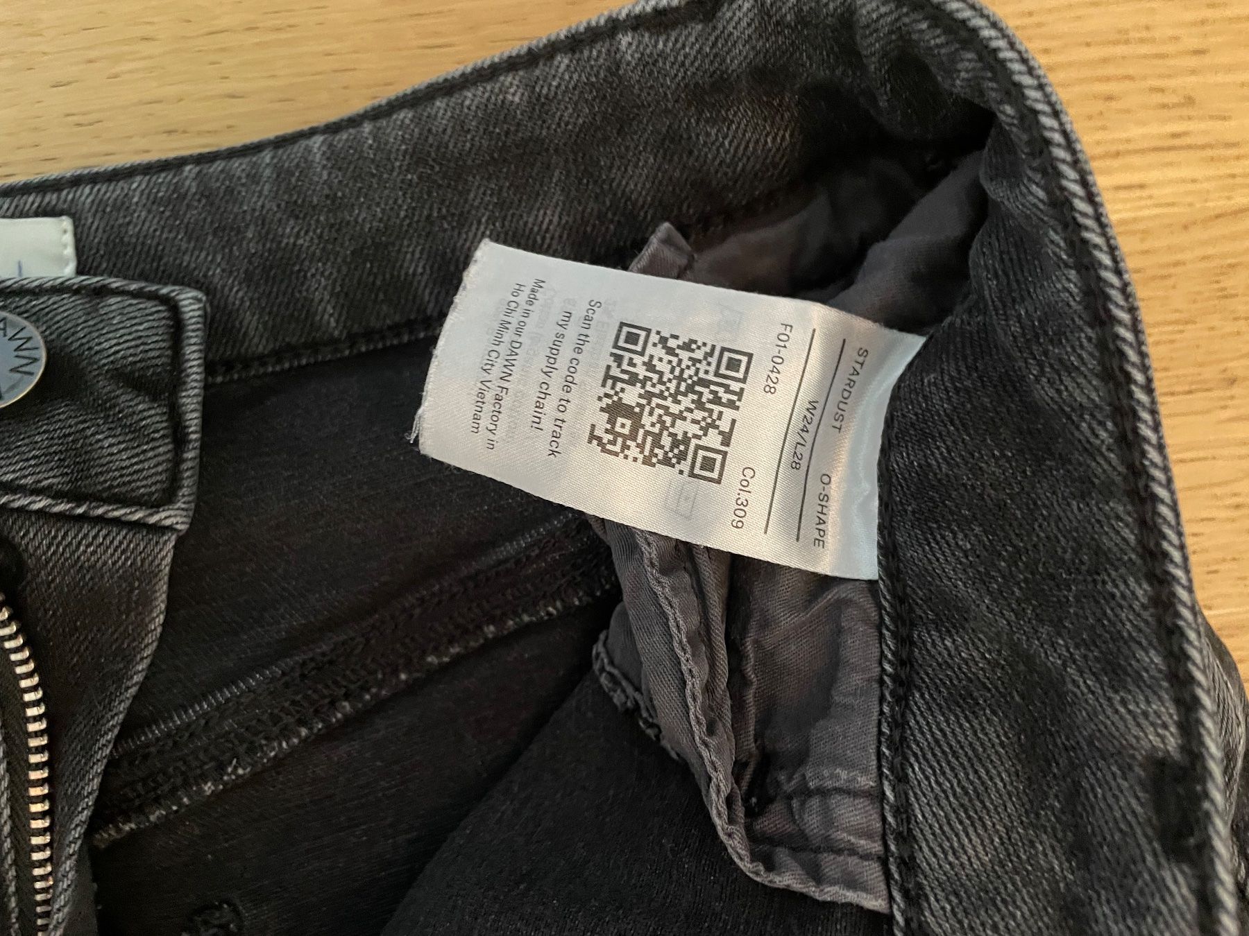 Jeans: Schwarze Damen Jeans Dawn Stardust 24 – Gebraucht aus Winterthur von madame05 1