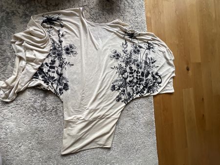 River Island Sommer Tunika Beige Blumen Gr.34 Top Zustand!