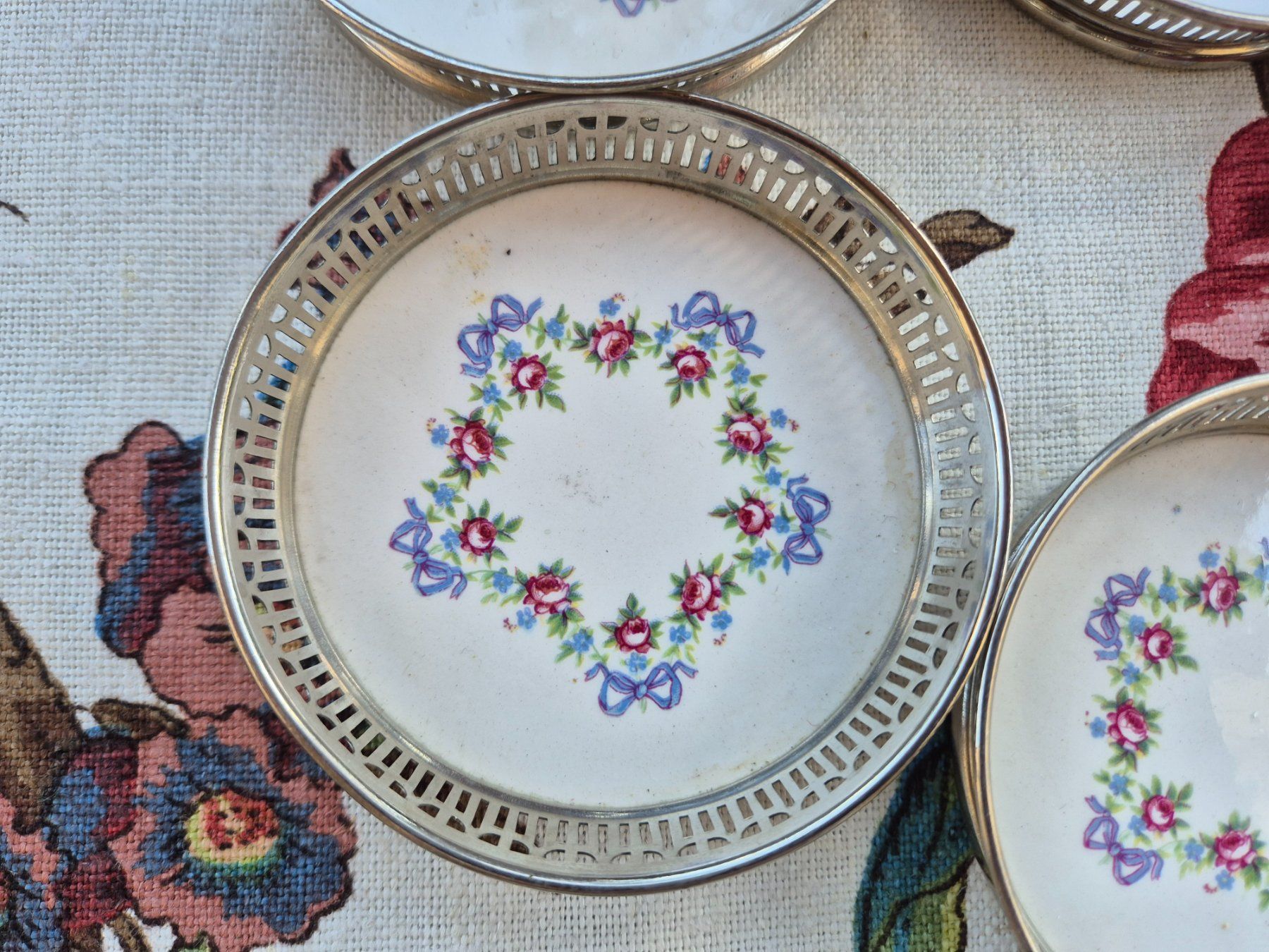 Sottobicchieri: Antike Untersetzer 5er Set floral mit Rand – Usato da Bern venduto da aronari 1