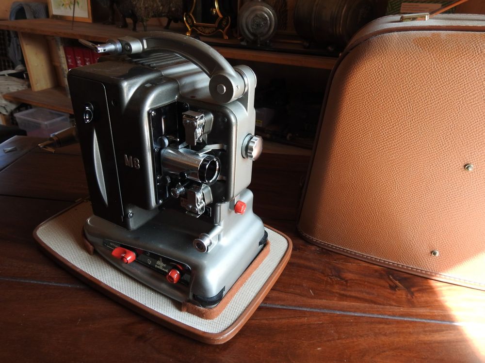 Projecteur De Cinéma Ancien Paillard Bolex M8 - Pour Pièces - Occasion
