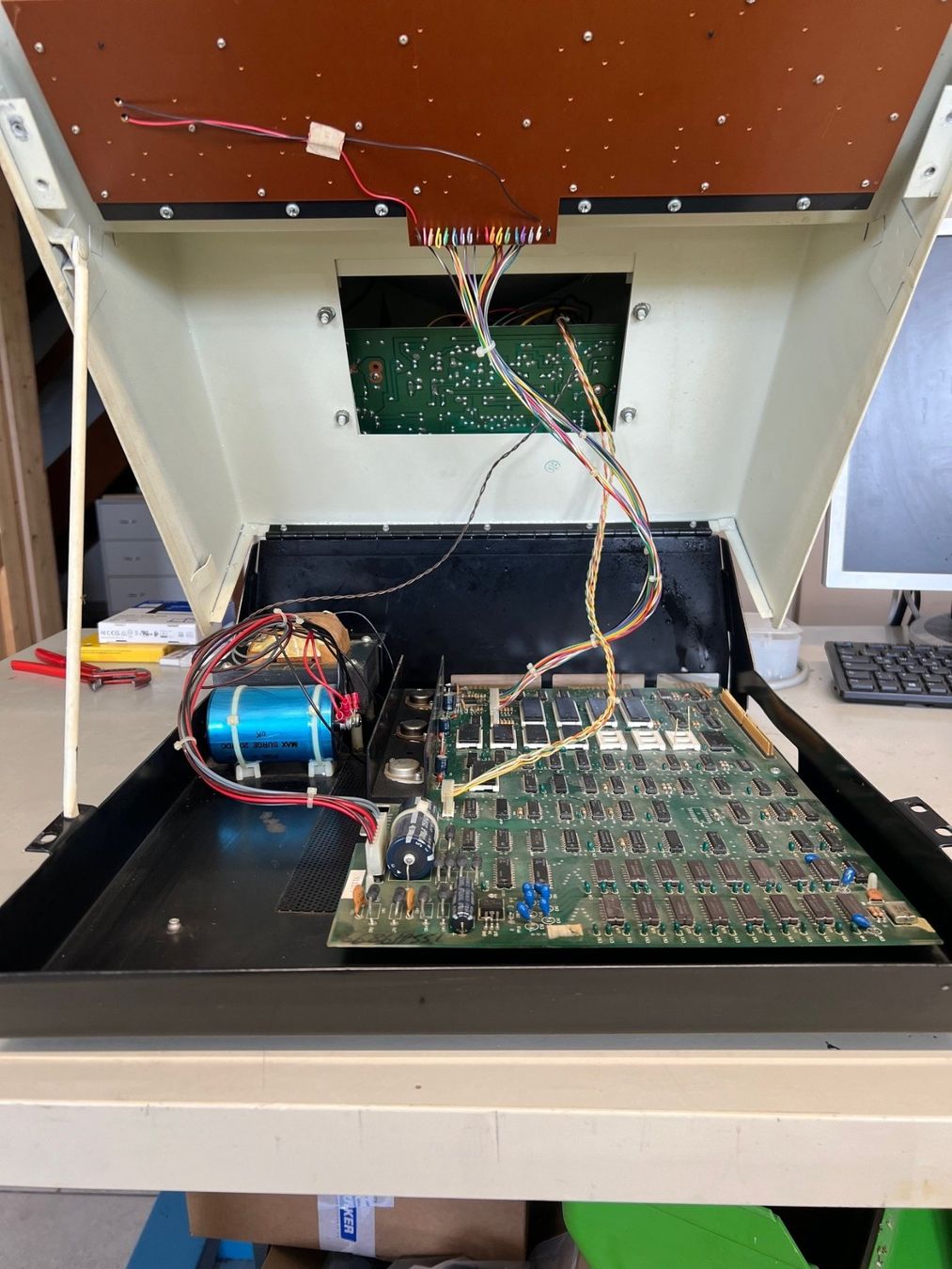 Commodore PCs: Commodore professional computer 3032 Serie – Gebraucht aus Hilterfingen von  2